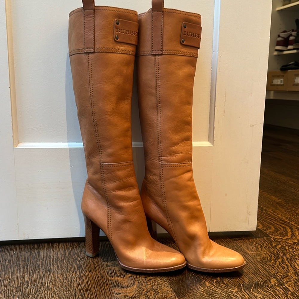 Burberry leather knee high boots size 37.5
